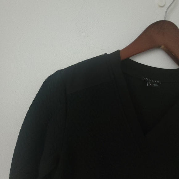 Theory Black Textured V-neck Side Zip Sweater Size Small - Picture 3 of 10